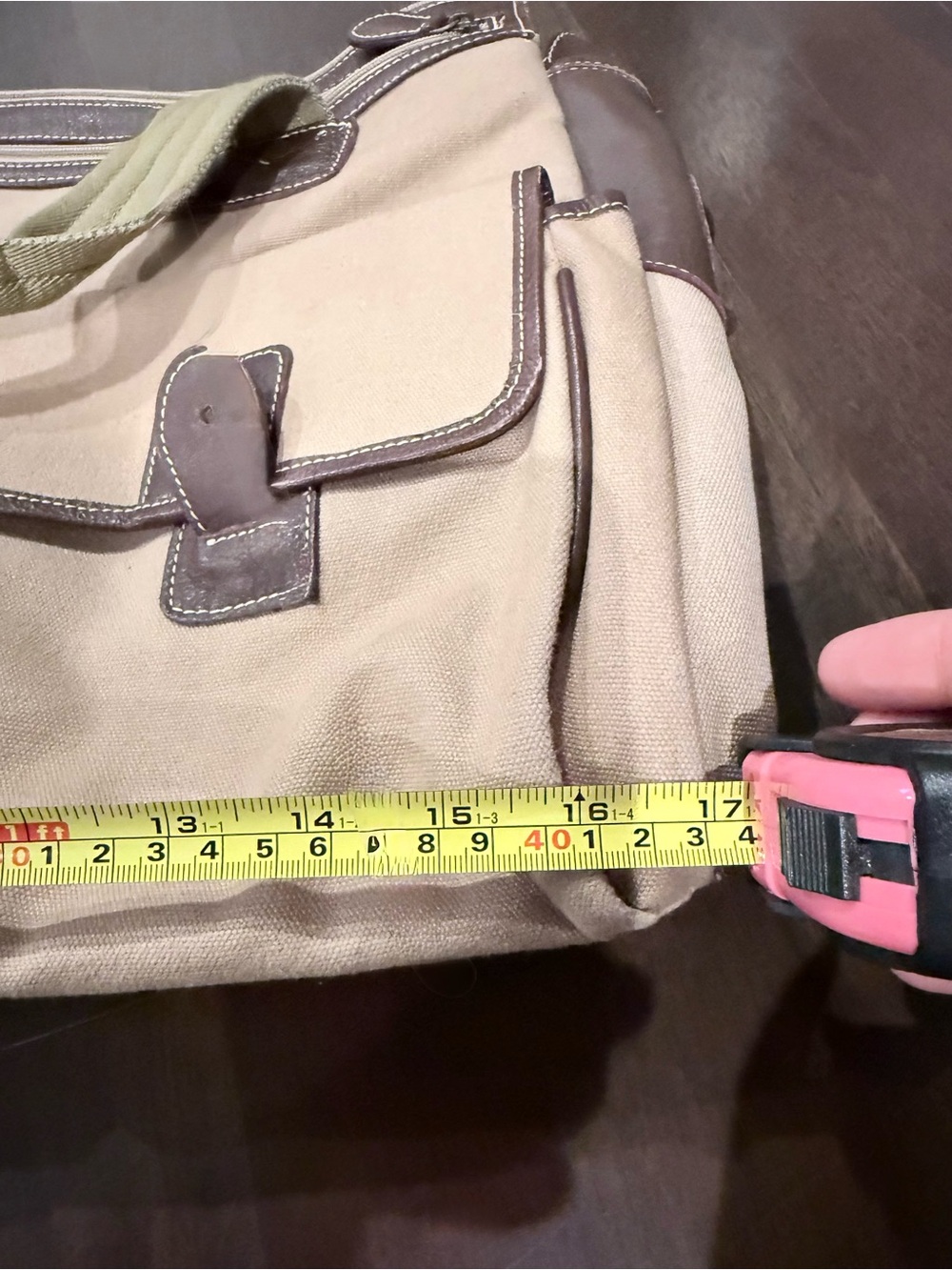 Tommy Bahama Brown Tan Crossbody Messenger Compartments Travel Bag - Picture 4 of 10